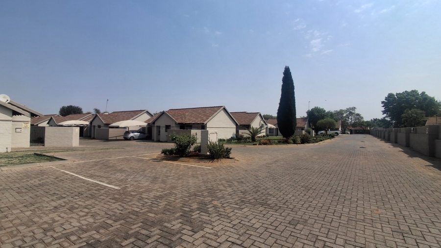 2 Bedroom Property for Sale in Vaalpark Free State